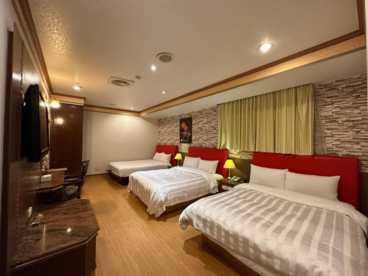 Wenpin Hotel - Pier 2 Kaohsiung Exterior foto