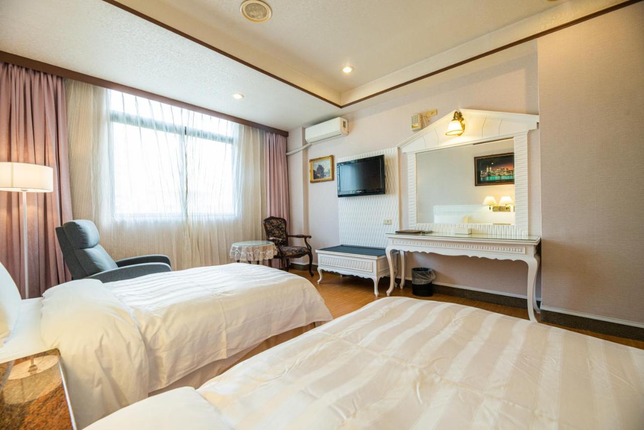 Wenpin Hotel - Pier 2 Kaohsiung Exterior foto